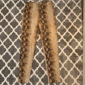 Snake print leggings